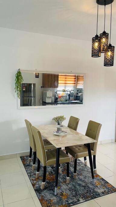 Klia Homestay Apartment - 2 Room Sepang Buitenkant foto